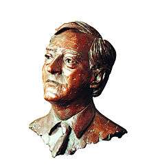 Godfrey James Macdonald, 8th Baron Macdonald bronze bust by sculptor Laurence Broderick