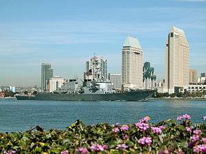 Decatur entering San Diego Harbor, 9 March 2004.